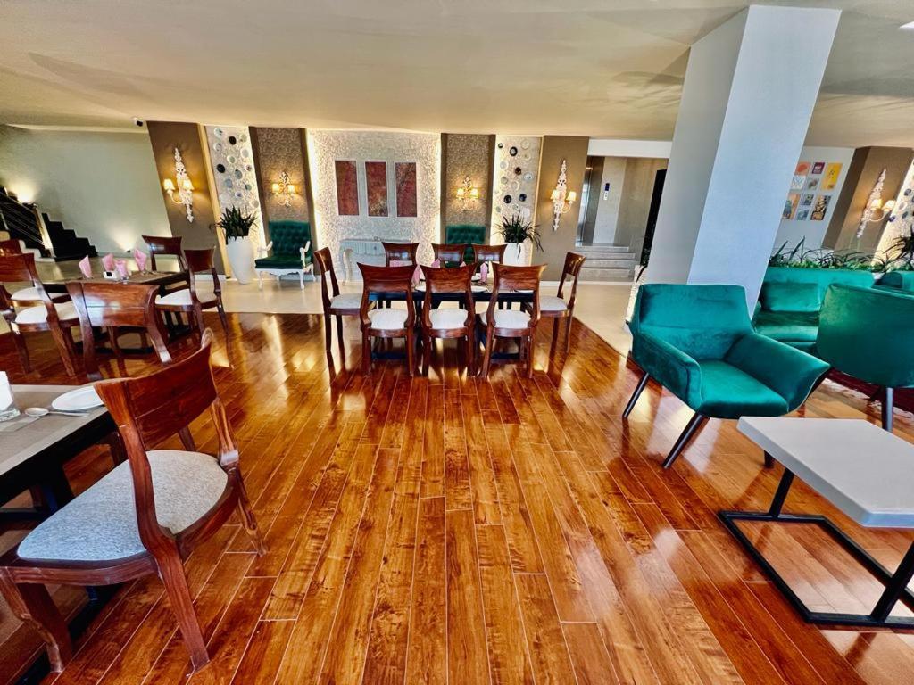 Shelton Suites Bhurban Exterior foto